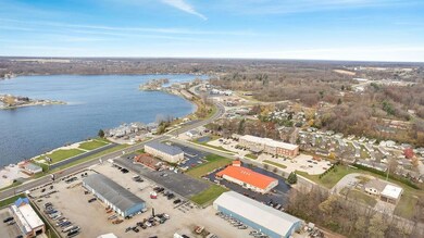 147 W Mcclung Rd, La Porte, IN 46350 - photo 4