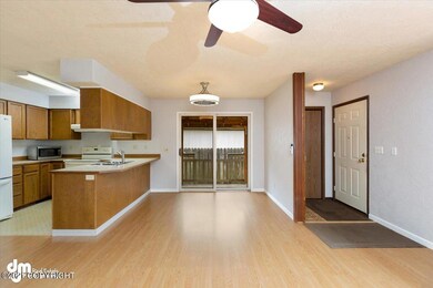 07-Living Room MS_9181