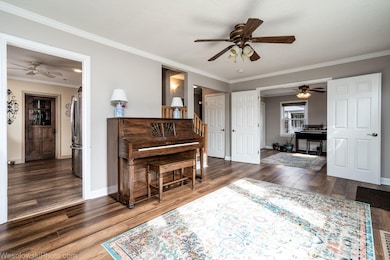 275 W Butterfield Rd, Elmhurst, IL 60126 - photo 4