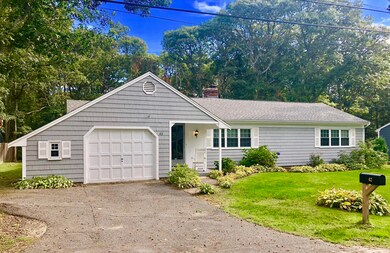 42 Dolphin Ln, Hyannis, MA 02601 - photo 2