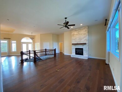 4416 Fairhaven Rd, Davenport, IA 52807 - photo 2