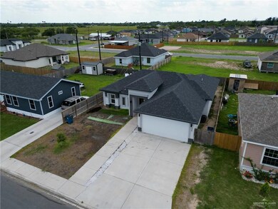 829 Hawk St, Alamo, TX 78516 - photo 3