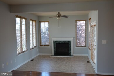 43720 Banshee Heights Terrace, Ashburn, VA 20148 - photo 4