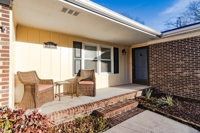 706-hedrick-blvd-web27