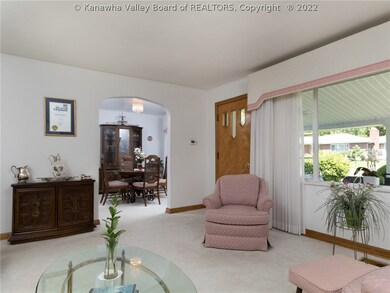 1533 Pinewood Park, Dunbar, WV 25064 - photo 5