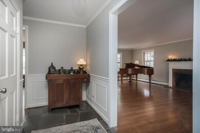 8924 Satyr Hill Rd, Parkville, MD 21234 - photo 2