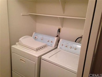 Plenty of laundry space. 