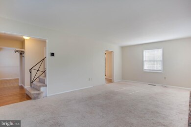12709 Kavanaugh Ln, Bowie, MD 20715 - photo 5