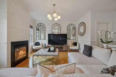 152 E Elm St unit B, Greenwich, CT 06830 - photo 2