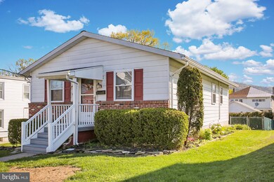 3315 Fremont St, Reading, PA 19605 - photo 2
