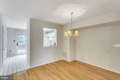 13132 Kidwell Field Rd, Herndon, VA 20171 - photo 6