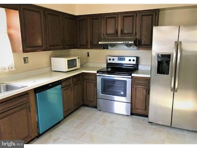 644 W Wiltshire Dr, Wallingford, PA 19086 - photo 5