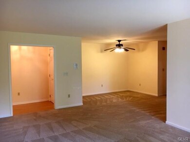 978 Cold Spring Rd unit 4, Allentown, PA 18103 - photo 4