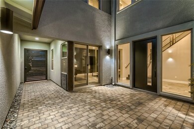 Private courtyard
