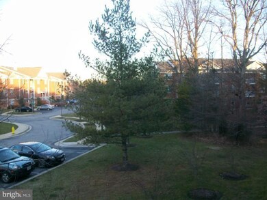 2408 Autumn Harvest Ct unit 202, Odenton, MD 21113 - photo 2