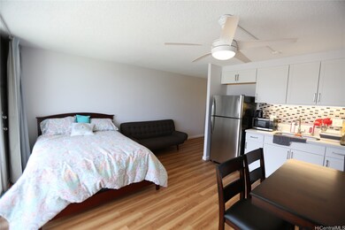 Holiday Manor unit 1413, Honolulu, HI 96814 - photo 3