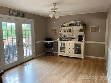 805 Waters St, Shelby, NC 28152 - photo 6