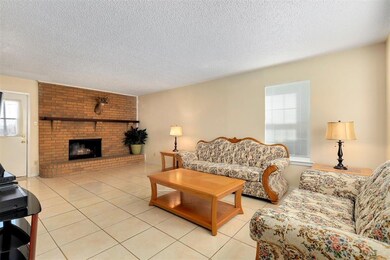 3716 Misty Meadow Dr, Fort Worth, TX 76133 - photo 5