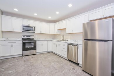 003-photo-kitchen-10735697