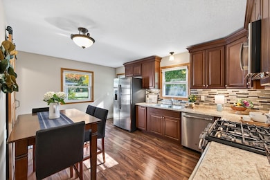 2521 Cowern Place E, Saint Paul, MN 55109 - photo 3