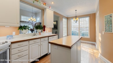 6138WLONGVIEW17