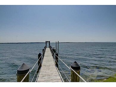 Waterfront/Dock/Pier.