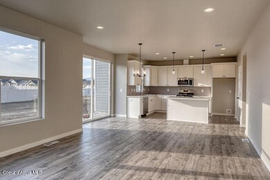 04-Living Room & Dining Area Edit