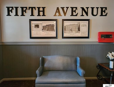 121 S 25th St, Omaha, NE 68131 - photo 6