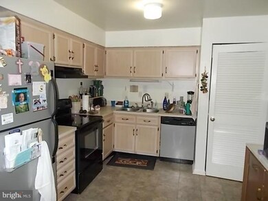 1000 Brinker Dr unit 102, Hagerstown, MD 21740 - photo 2