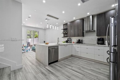 10705 NW 74th Terrace, Doral, FL 33178 - photo 4