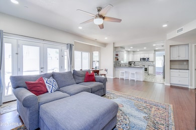 3921 W Jasper Dr, Chandler, AZ 85226 - photo 2