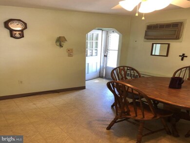 16 Vincent Rd, Phoenixville, PA 19460 - photo 3