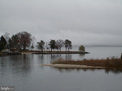 23639 Town Creek Dr, Lexington Park, MD 20653 - photo 2