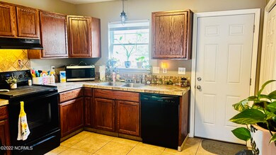 123 Creekview Dr, Jacksonville, NC 28540 - photo 6