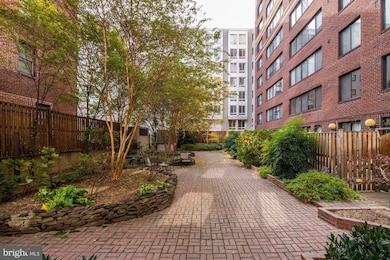 Park Princess/Logan Park unit 101, Washington, DC 20005 - photo 3