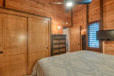 19 Cluster Cabin - 14