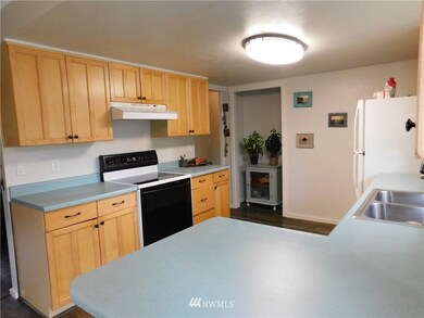 18246 SE 262nd Place, Covington, WA 98042 - photo 4