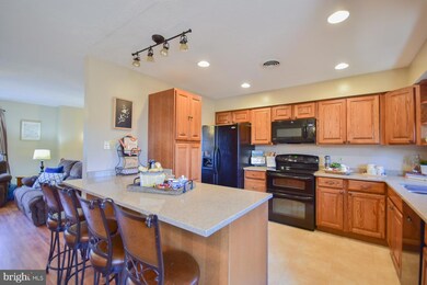 304 Chenoweth Dr, Bunker Hill, WV 25413 - photo 4