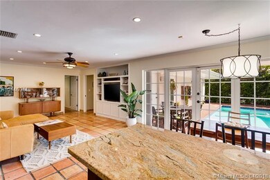 Breakfast room overlooking the pool