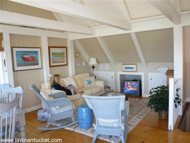 Open living area- vaulted ceilings