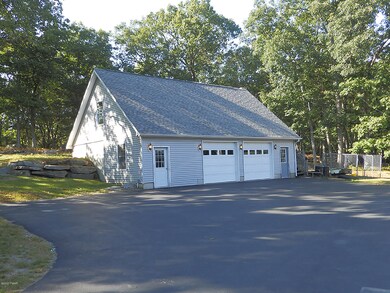 100 Elm Cove, Dingmans Ferry, PA 18328 - photo 3