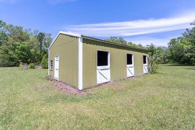 3 Stall Barn