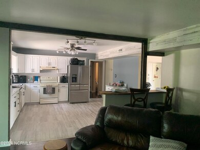 102 Acorn Ct, Jacksonville, NC 28540 - photo 6