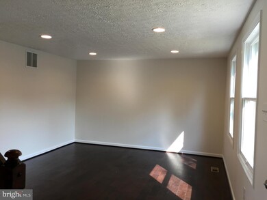 9306 Cross Timbers Ct, Laurel, MD 20723 - photo 4