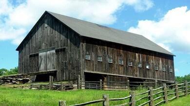 1710 Wild Apple Rd, South Pomfret, VT 05067 - photo 4