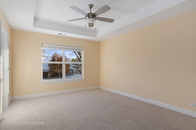 456 N Emery Ln, Elmhurst, IL 60126 - photo 2