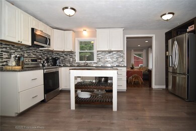 40 Randolph Ave, Attleboro, MA 02703 - photo 3