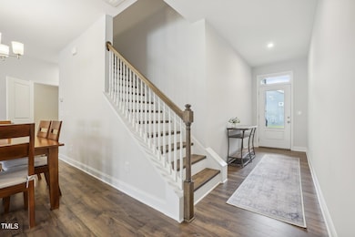 5-web-or-mls-Deardom Way-005
