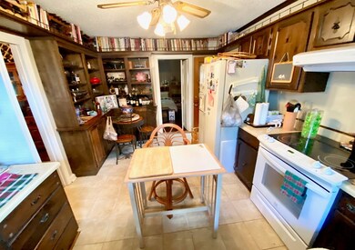 723 14th St E, Tifton, GA 31794 - photo 4