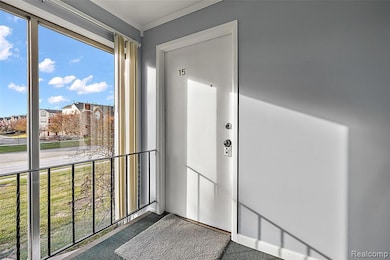 2859 E Maple Rd unit 15, Birmingham, MI 48009 - photo 2